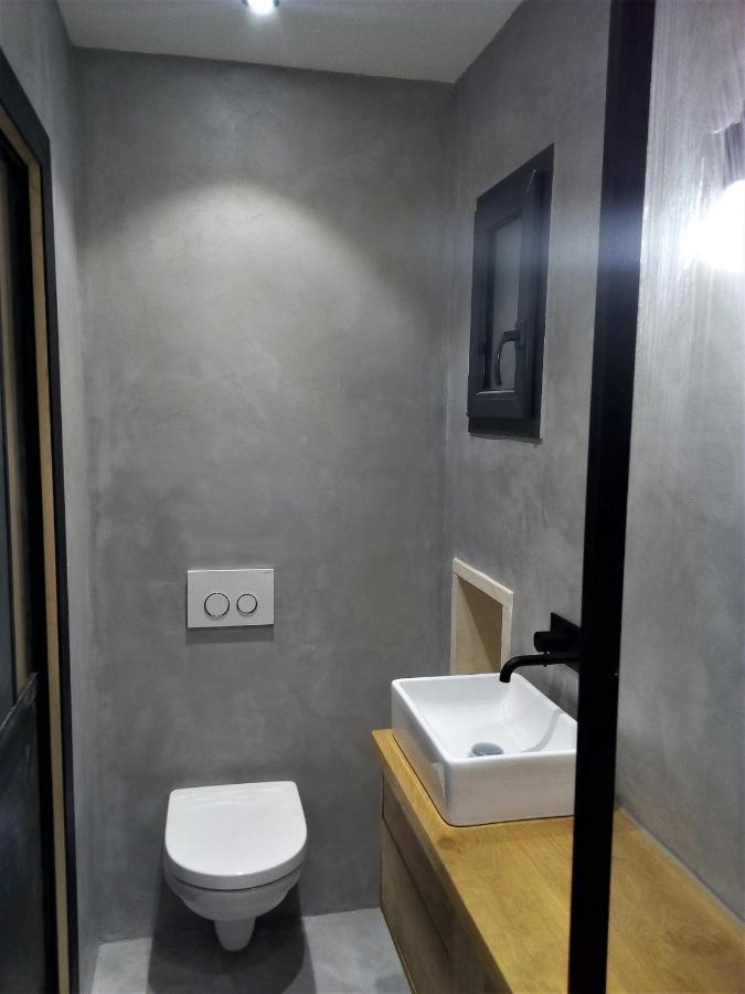 Le Petit Studio - 15 M2 - Centre Ville - Sorgue A 50 M LʼIsle-sur-la-Sorgue Eksteriør billede