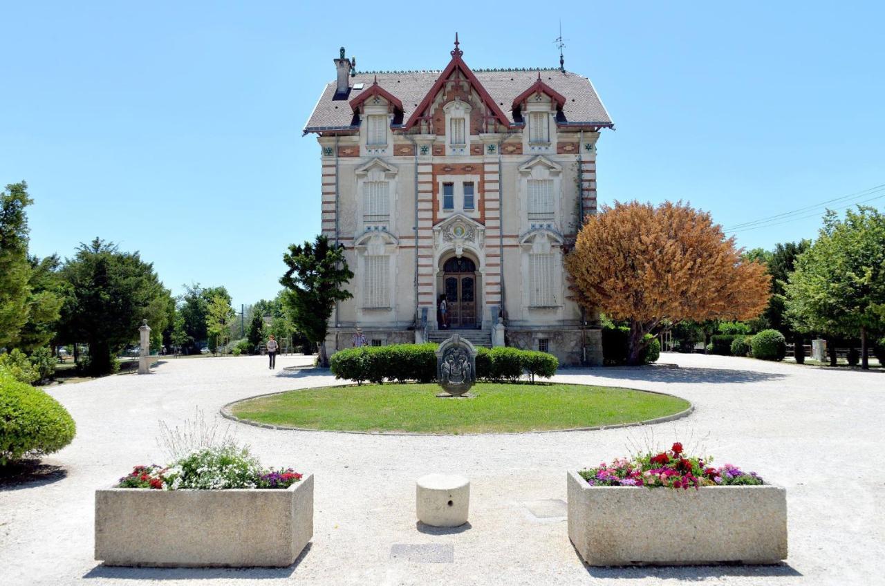 Le Petit Studio - 15 M2 - Centre Ville - Sorgue A 50 M LʼIsle-sur-la-Sorgue Eksteriør billede