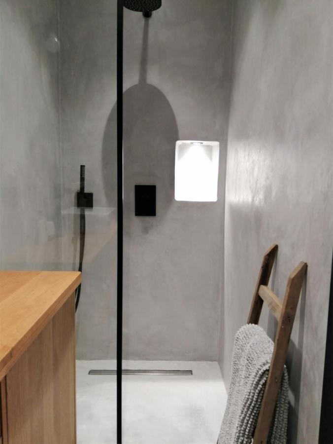 Le Petit Studio - 15 M2 - Centre Ville - Sorgue A 50 M LʼIsle-sur-la-Sorgue Eksteriør billede