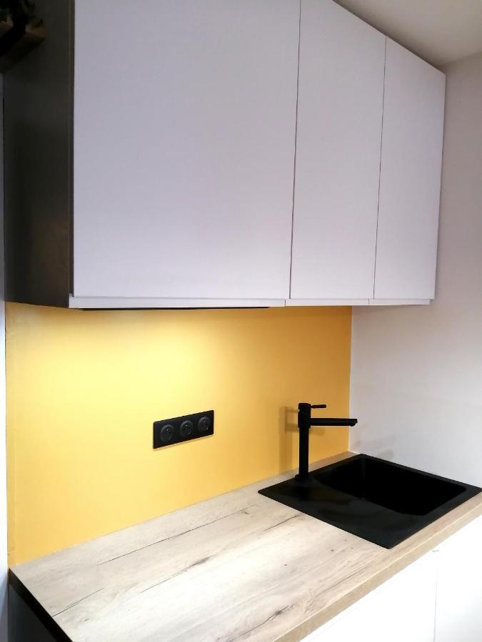 Le Petit Studio - 15 M2 - Centre Ville - Sorgue A 50 M LʼIsle-sur-la-Sorgue Eksteriør billede
